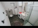 Apartmány Florio - garden & free parking: A1(5) Trogir - Riviéra Trogir  - Apartmán - A1(5): kúpelňa s toaletou