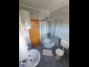 Apartmány Antonija - fitness: SA1(2), A2(2+2), SA3(2+1), A4(2+2) Vinišće - Riviéra Trogir  - Apartmán - A2(2+2): kúpelňa s toaletou