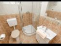 Dovolenkovy dom More - garden shower: H(10+2) Vinišće - Riviéra Trogir  - Chorvátsko  - H(10+2): kúpelňa s toaletou