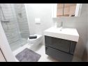 Apartmány Oasis A1(4+2), A2(2+2), A3(2+2) Nin - Riviéra Zadar  - Apartmán - A1(4+2): kúpelňa s toaletou