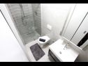 Apartmány Oasis A1(4+2), A2(2+2), A3(2+2) Nin - Riviéra Zadar  - Apartmán - A1(4+2): kúpelňa s toaletou