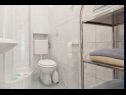 Apartmány Old Stone: SA1(2), A2(4+1), SA4(2) Sukošan - Riviéra Zadar  - Apartmán - A2(4+1): kúpelňa s toaletou