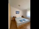 Apartmány Draga - comfortable & afordable: A1(2+2), A2(6), A3(2+2) Vir - Riviéra Zadar  - Apartmán - A3(2+2): spálňa
