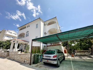 Apartmány Mari - 150 m from sea: A1(2+1), A2(2+1), A3(2+1), A4(2+1) Okrug Gornji - Ostrov Čiovo 