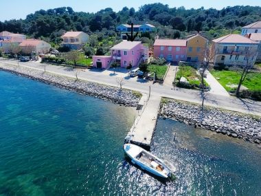 Apartmány Zvone1  - at the water front: A4(2+2), A5(2+2), A6(2+2) Veli Rat - Ostrov Dugi otok 