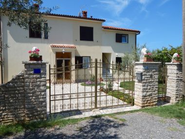 Apartmány Zdravko A1(2+2), A2(2+2) Fažana - Istria 