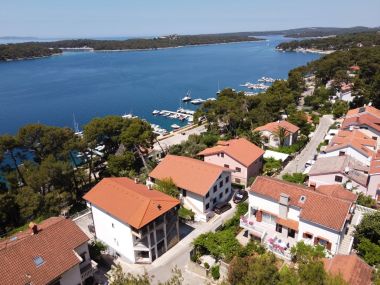 Apartmány Luce - 50 m from sea: A1(4+1), A2(2+1), A3(2+1) Mali Lošinj - Ostrov Lošinj 