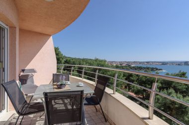 Apartmány Pery - 2 bedroom sea view apartment: A1(4+1) Trogir - Riviéra Trogir 