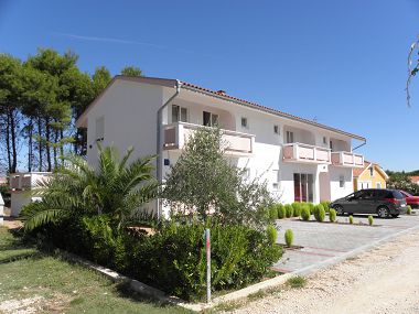Apartmány VINK - 80 m from beach A2(4), A3(4), A4(4) Vir - Riviéra Zadar 